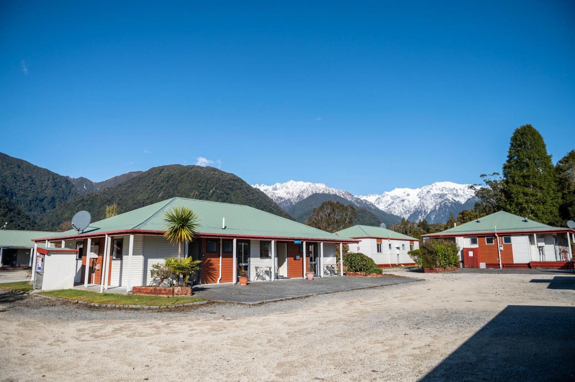 Franz Josef Top 10 Holiday Park ภายนอก รูปภาพ