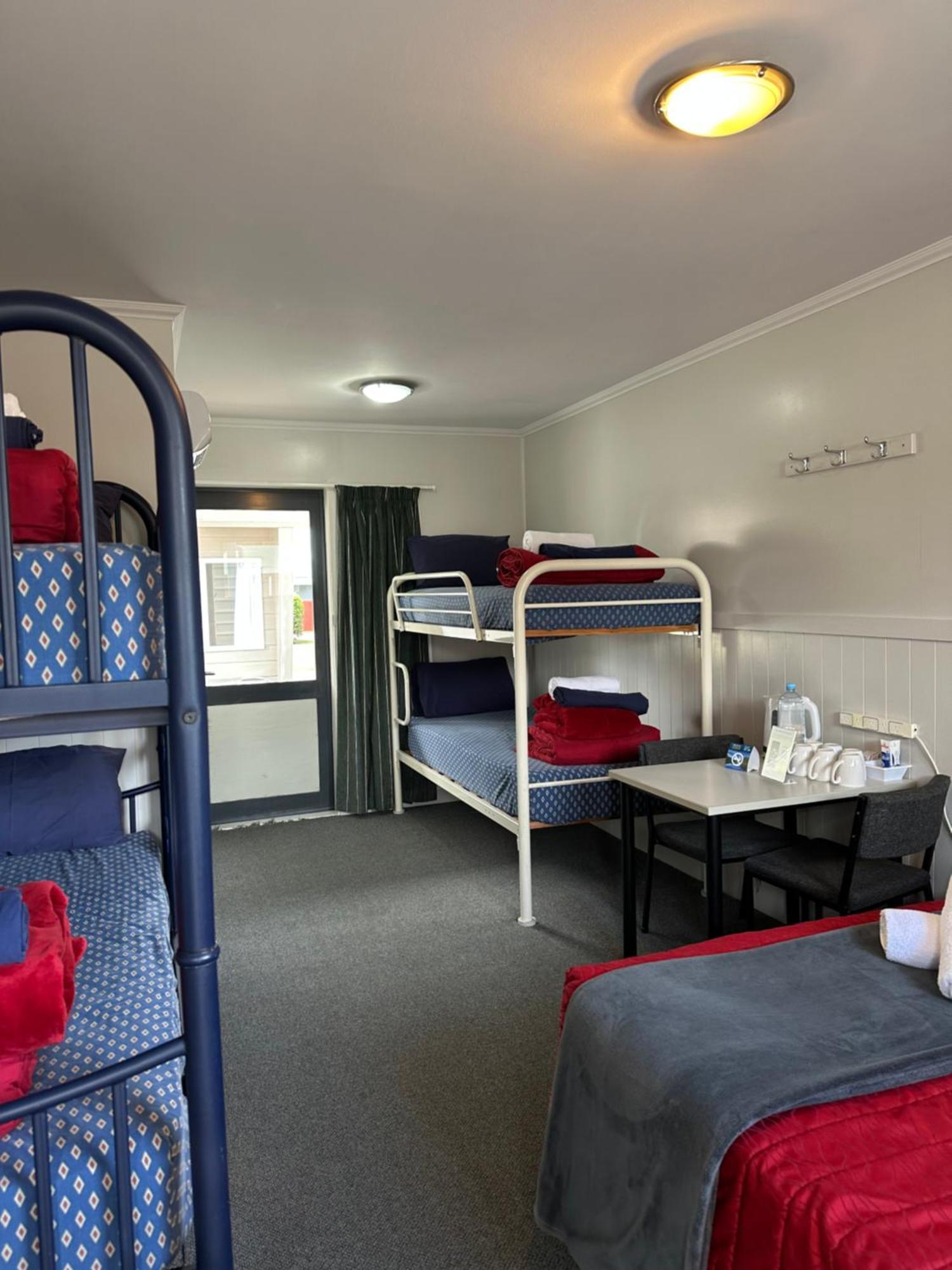 Franz Josef Top 10 Holiday Park ภายนอก รูปภาพ
