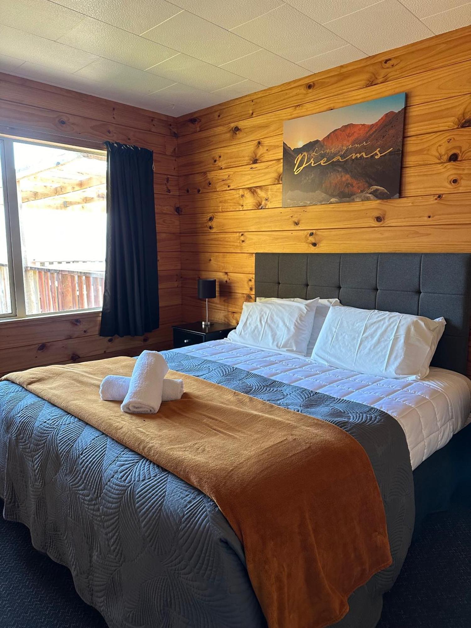 Franz Josef Top 10 Holiday Park ภายนอก รูปภาพ