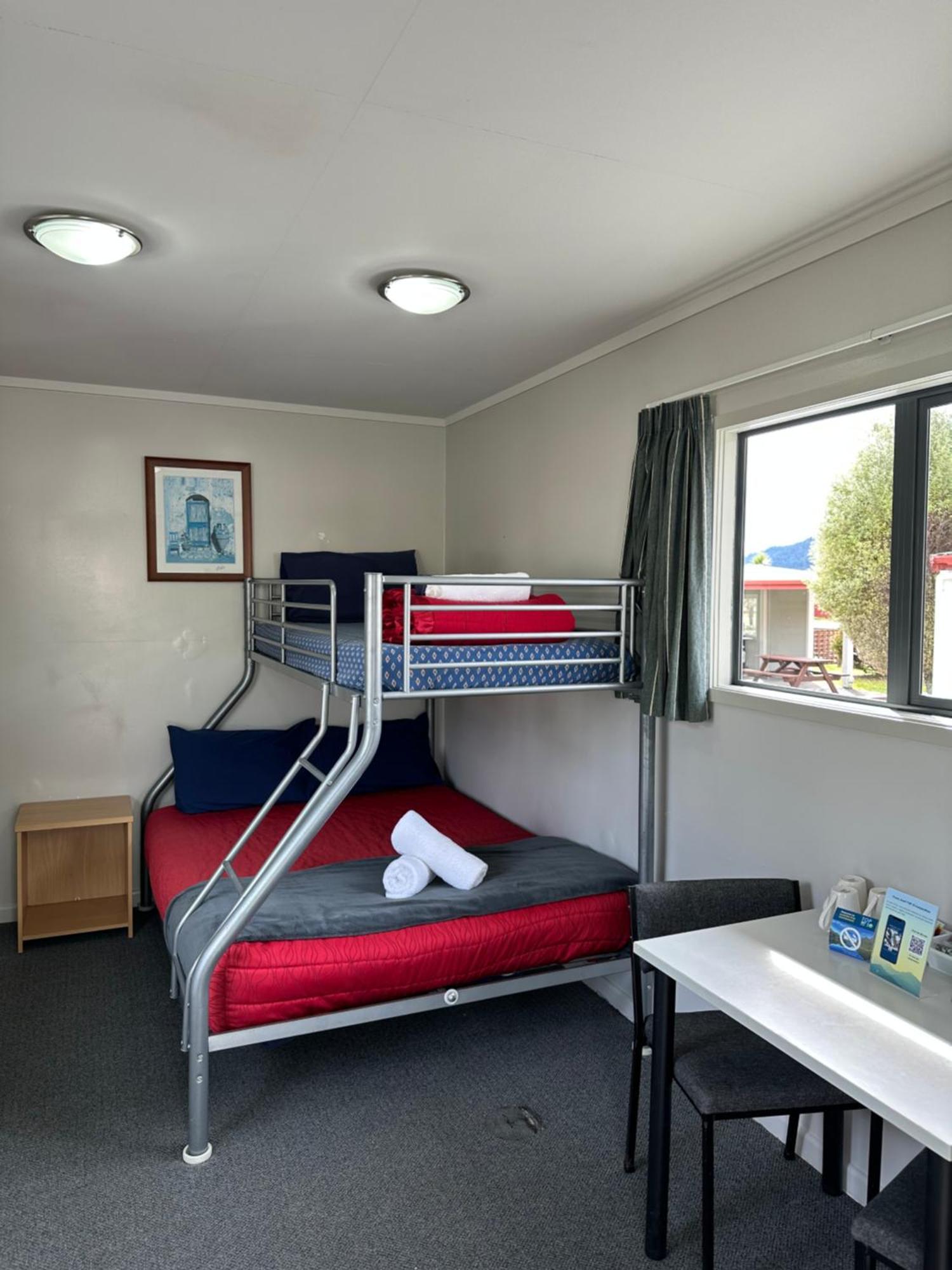 Franz Josef Top 10 Holiday Park ภายนอก รูปภาพ